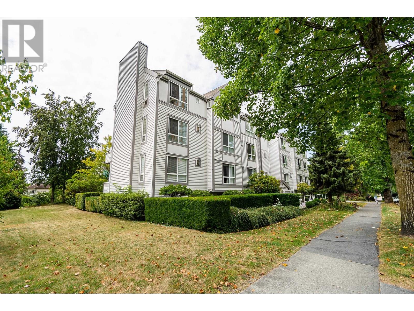 Photo 32 of 301 7465 Sandborne Avenue, Burnaby BC