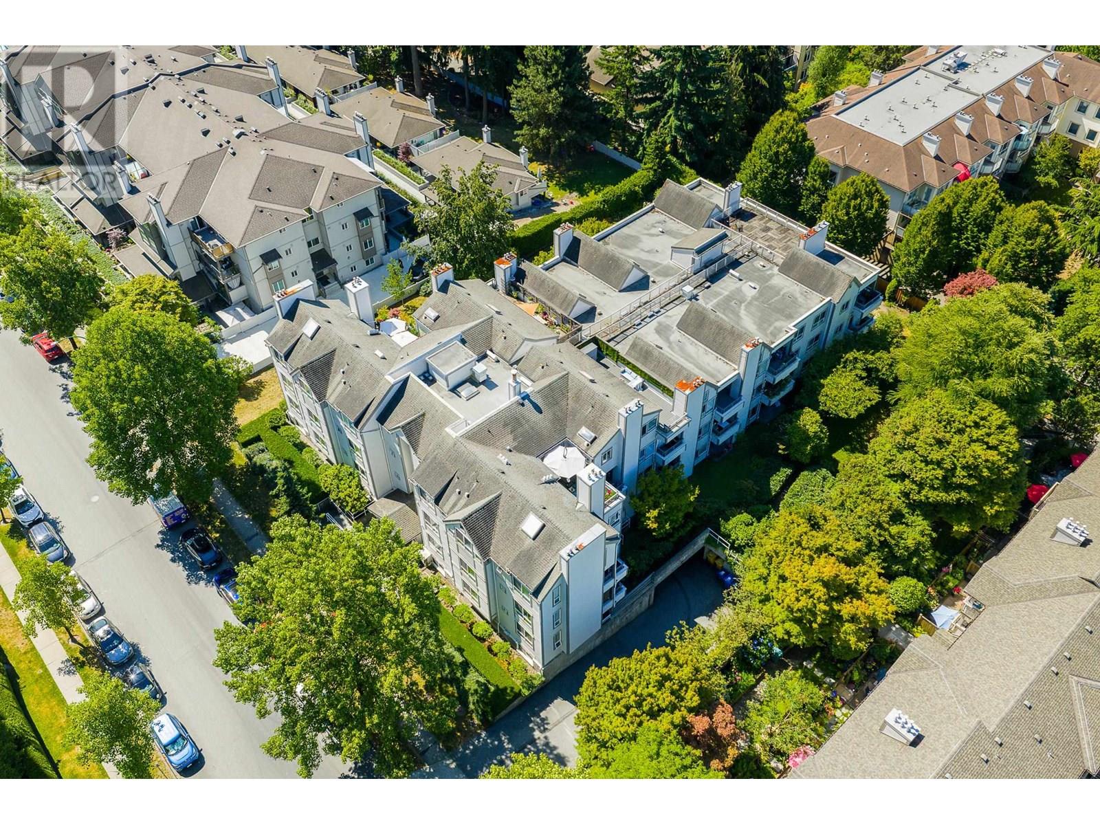 Photo 35 of 301 7465 Sandborne Avenue, Burnaby BC
