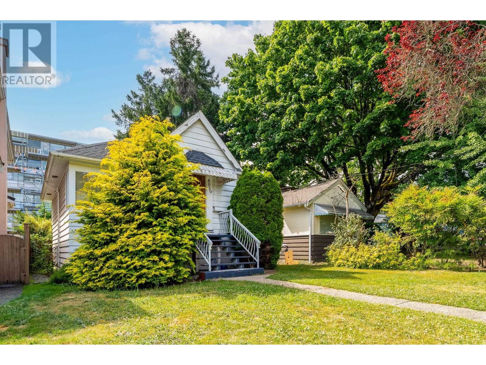 Photo 4 of 8019 Shaughnessy Street, Vancouver BC