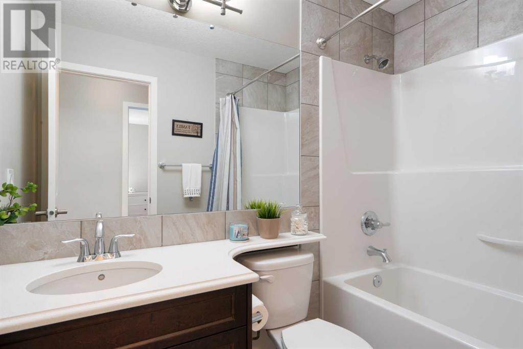 Single Family House for Sale in  Auburn Glen Drive SE Auburn Bay Calgary 