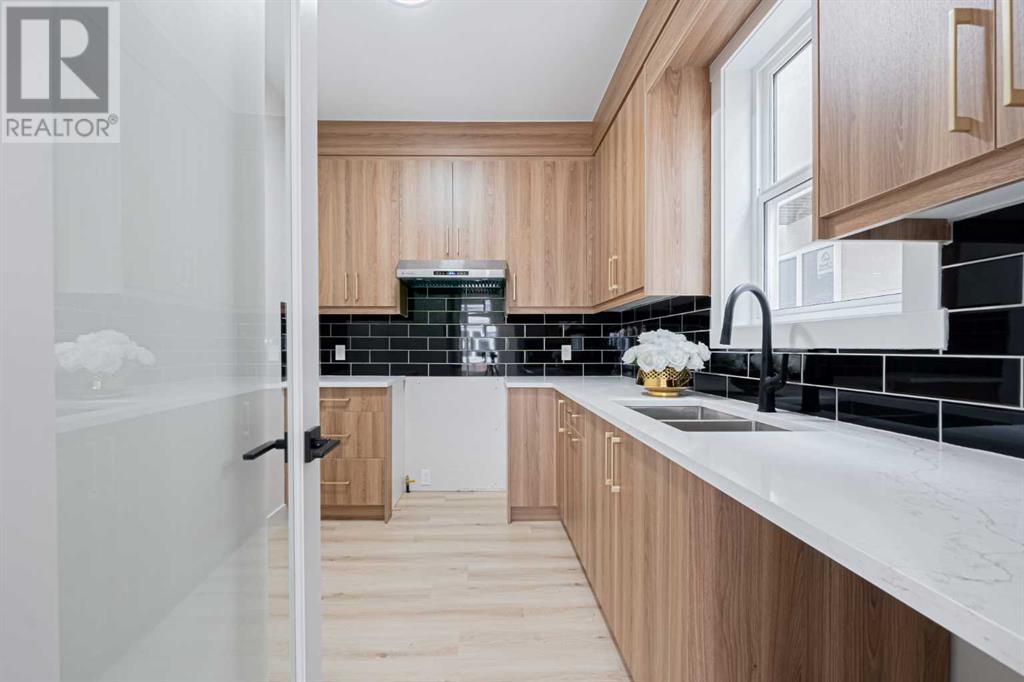 Single Family House for Sale in  saddlecrest Circle NE Saddle Ridge Calgary 