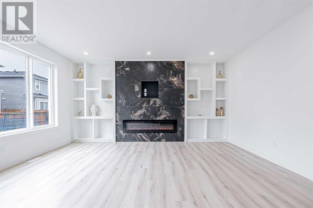 Single Family House for Sale in  saddlecrest Circle NE Saddle Ridge Calgary 
