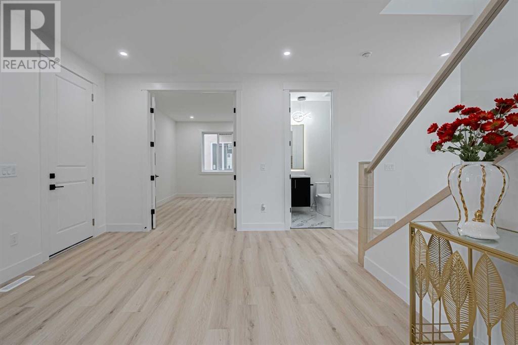 Single Family House for Sale in  saddlecrest Circle NE Saddle Ridge Calgary 