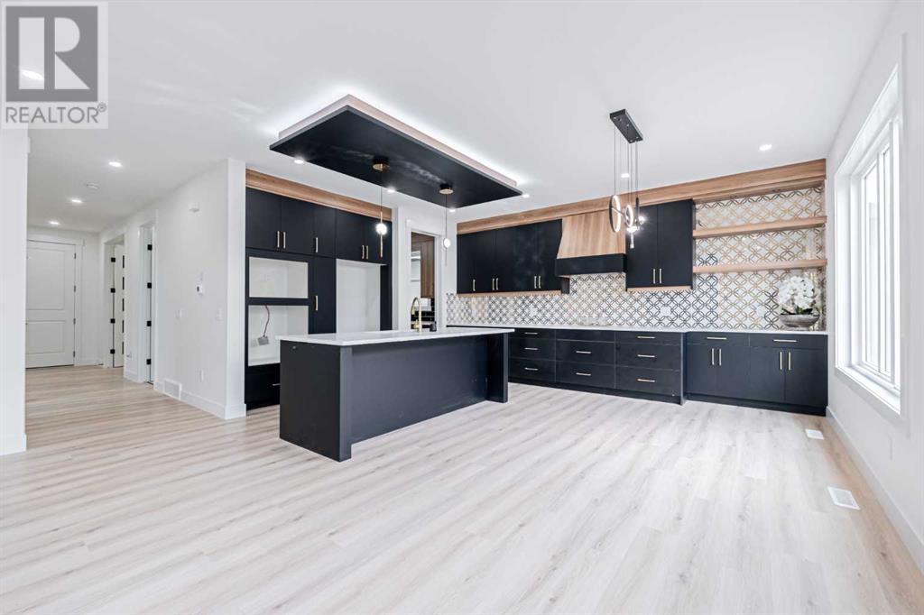Single Family House for Sale in  saddlecrest Circle NE Saddle Ridge Calgary 