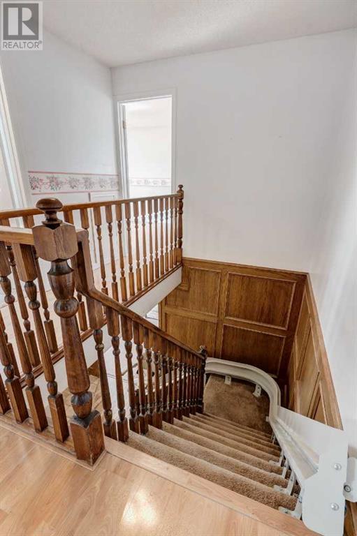 Single Family House for Sale in  Hawkfield Crescent NW Hawkwood Calgary 