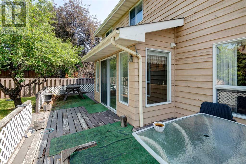 Single Family House for Sale in  Hawkfield Crescent NW Hawkwood Calgary 