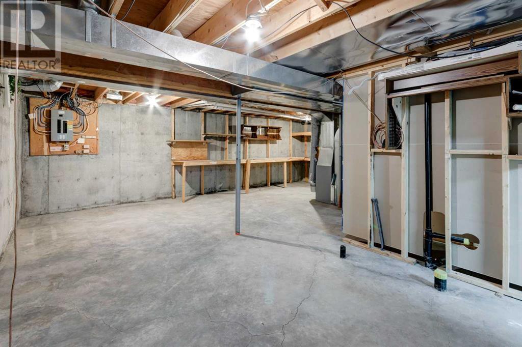Single Family House for Sale in  Hawkfield Crescent NW Hawkwood Calgary 