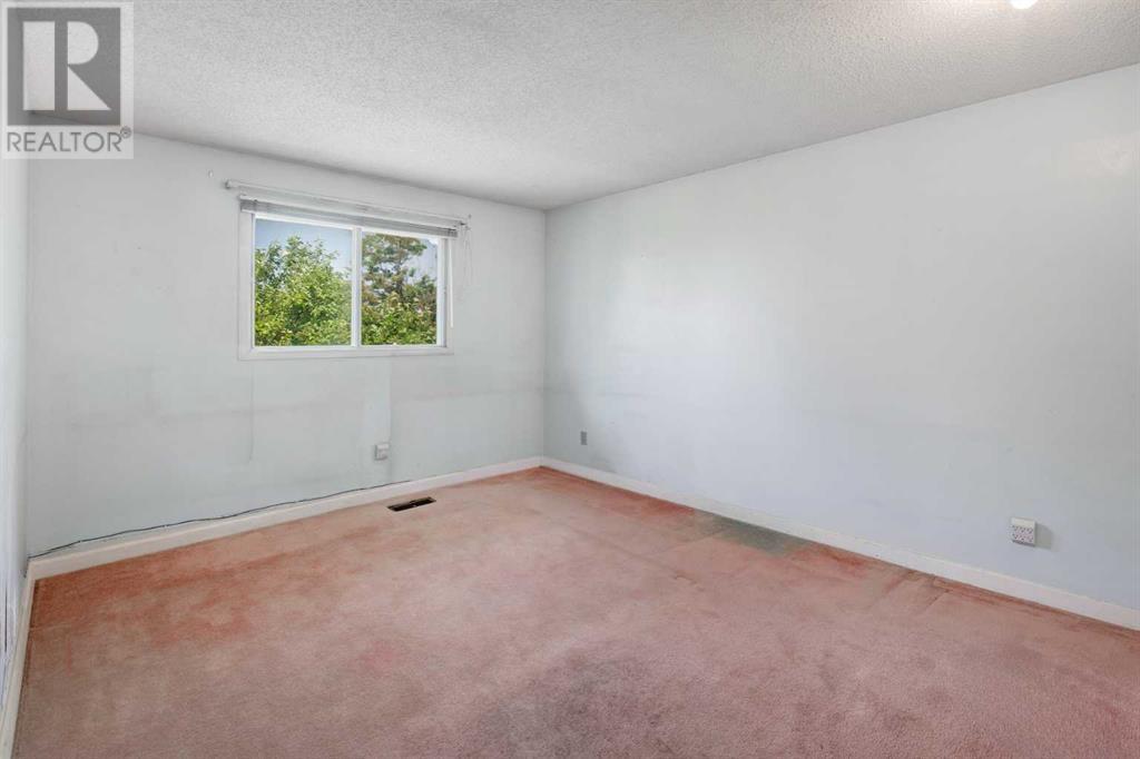 Single Family House for Sale in  Hawkfield Crescent NW Hawkwood Calgary 