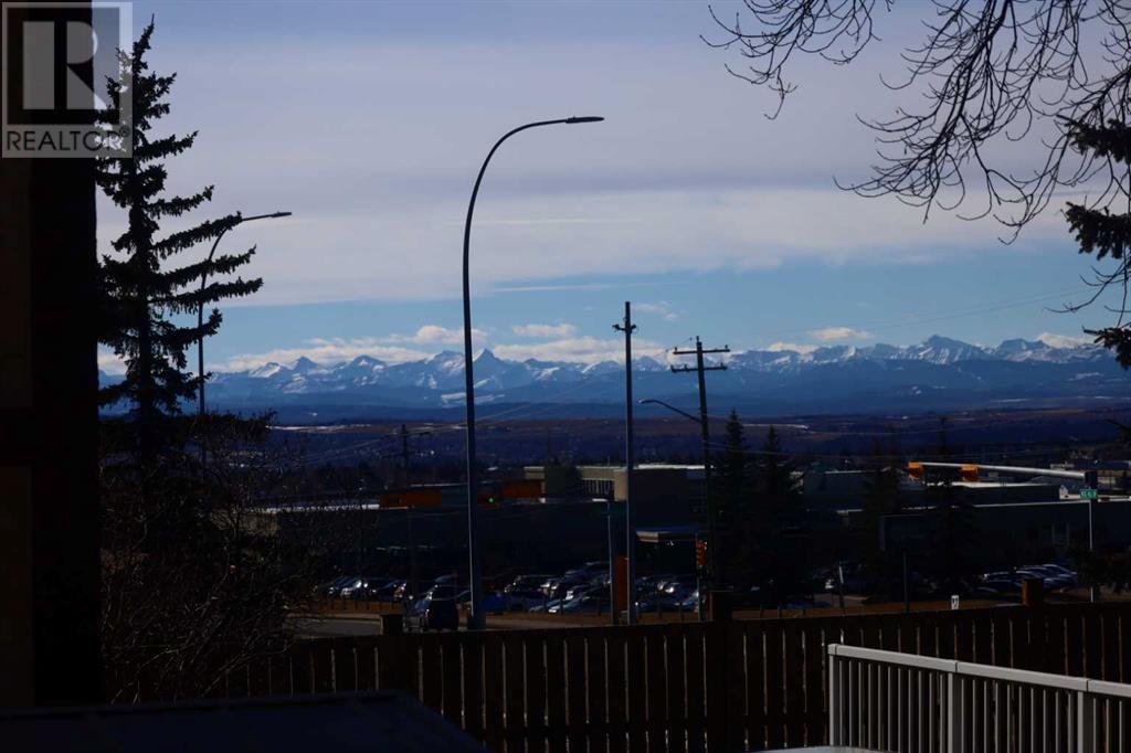Single Family House for Sale in  Hawkfield Crescent NW Hawkwood Calgary 