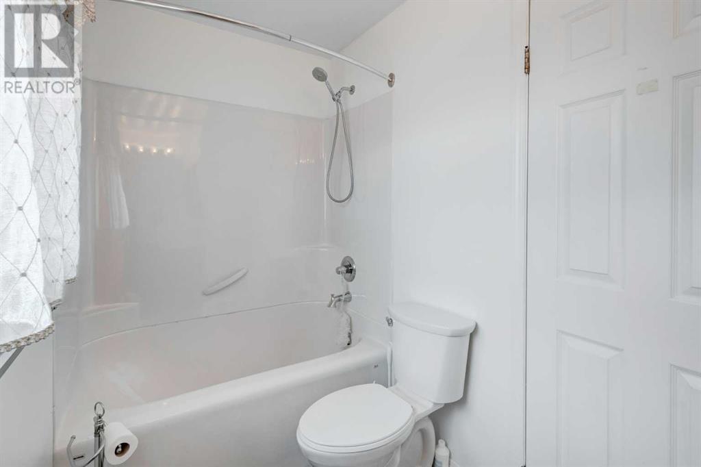 Single Family House for Sale in  Hawkfield Crescent NW Hawkwood Calgary 