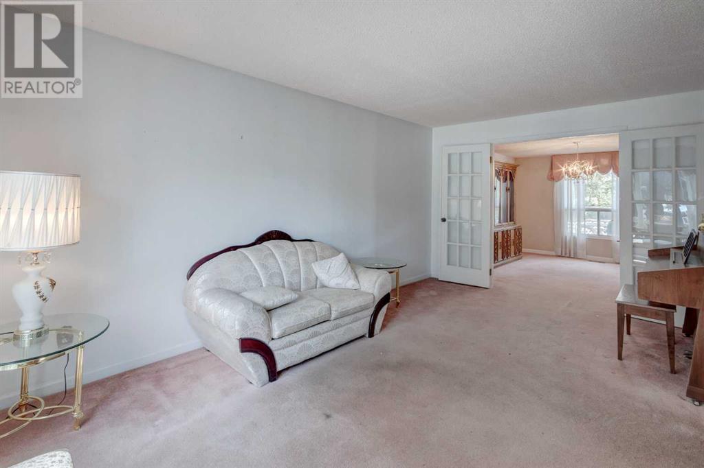 Single Family House for Sale in  Hawkfield Crescent NW Hawkwood Calgary 