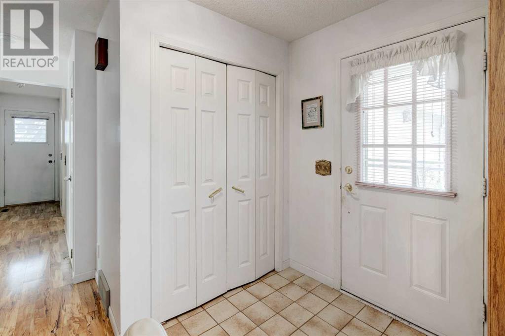 Single Family House for Sale in  Hawkfield Crescent NW Hawkwood Calgary 