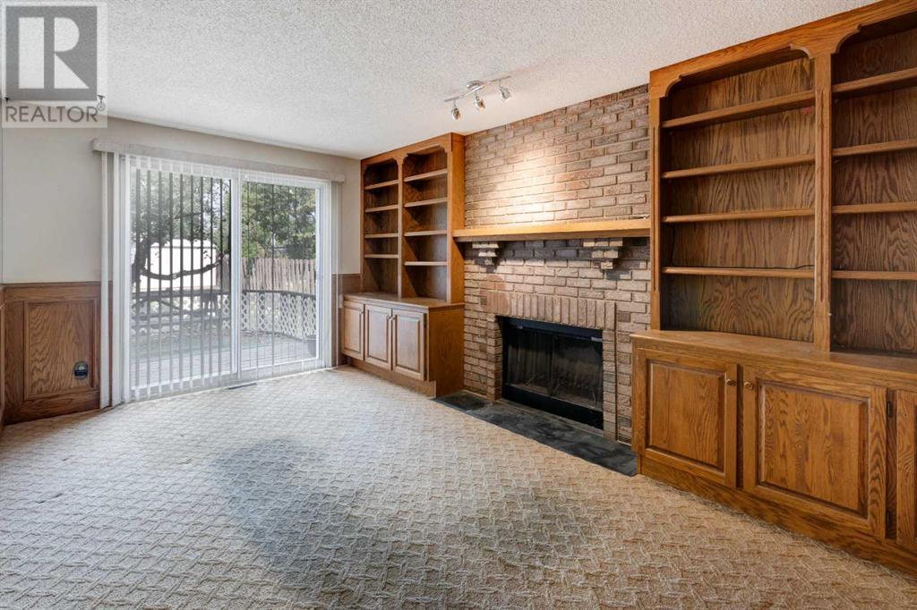 Single Family House for Sale in  Hawkfield Crescent NW Hawkwood Calgary 