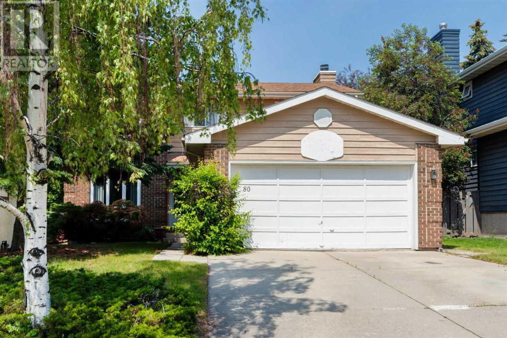 Single Family House for Sale in  Hawkfield Crescent NW Hawkwood Calgary 
