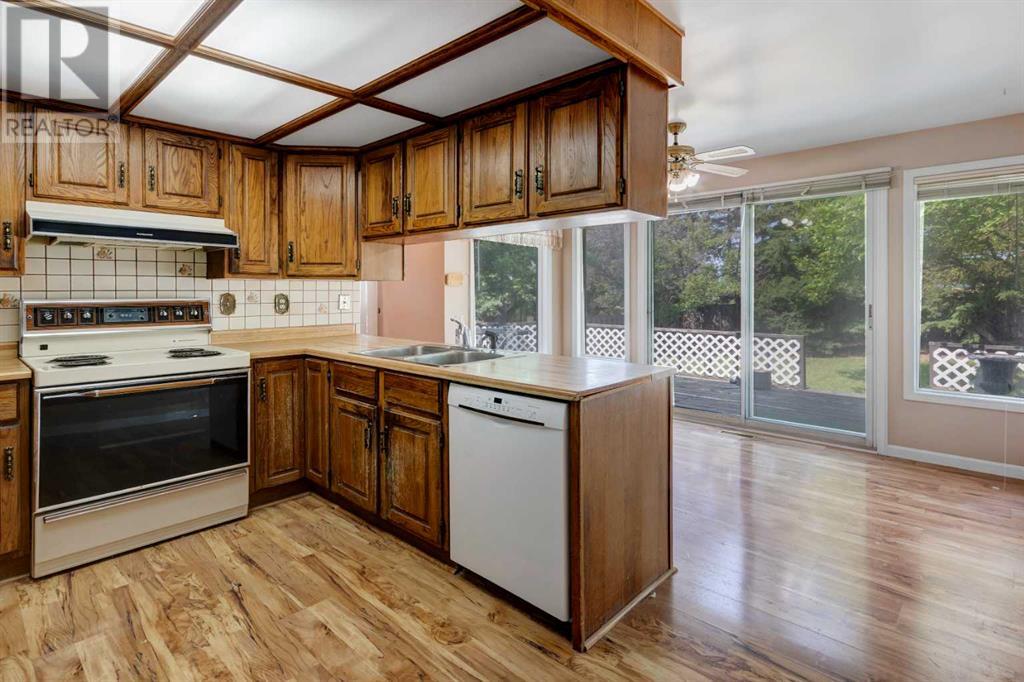 Single Family House for Sale in  Hawkfield Crescent NW Hawkwood Calgary 