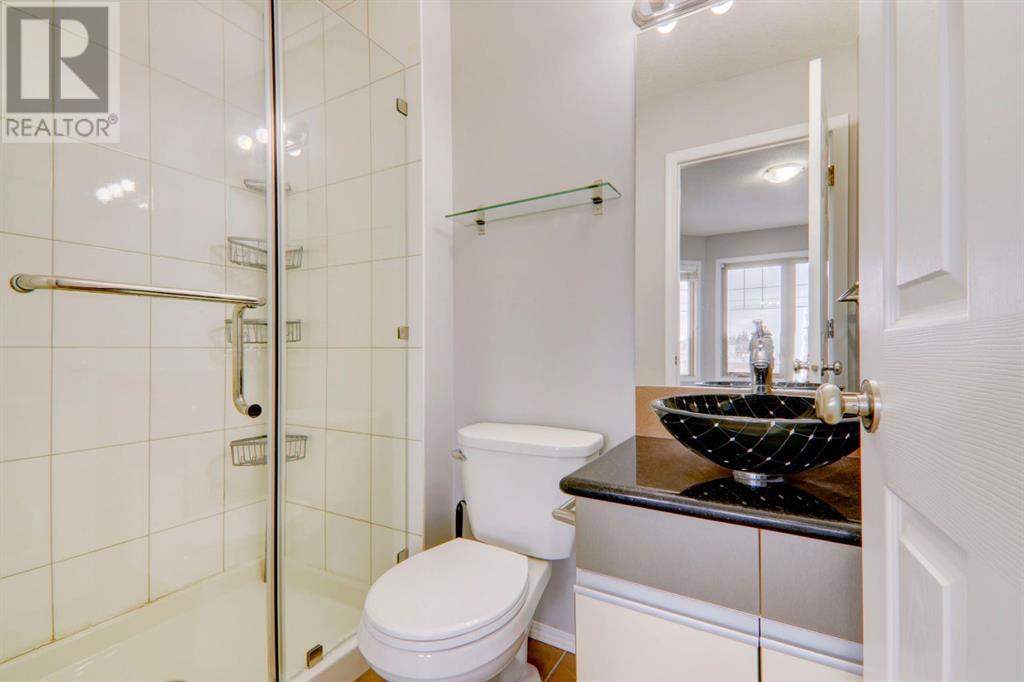 Single Family House 3 Level for Sale in   Avenue SE Midnapore Calgary 