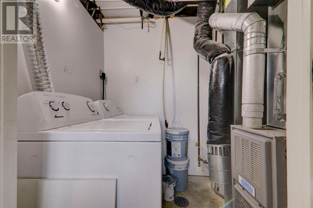 Single Family House 3 Level for Sale in   Avenue SE Midnapore Calgary 