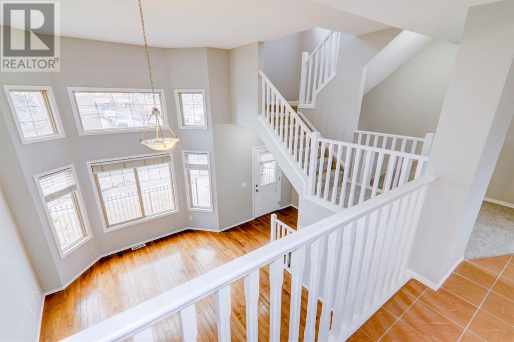 Single Family House 3 Level for Sale in   Avenue SE Midnapore Calgary 
