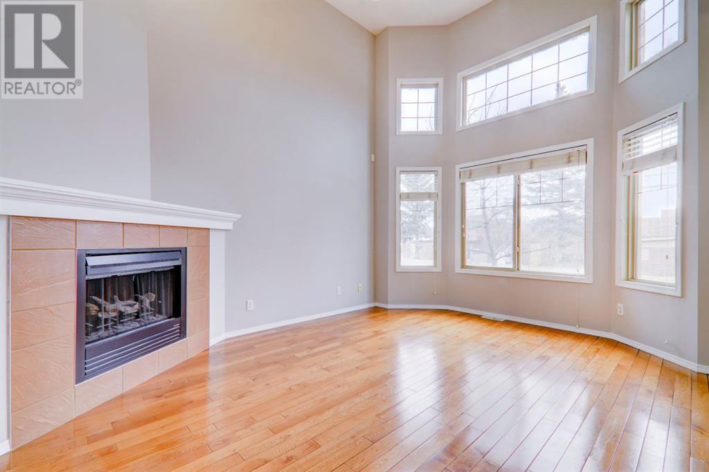 Single Family House 3 Level for Sale in   Avenue SE Midnapore Calgary 