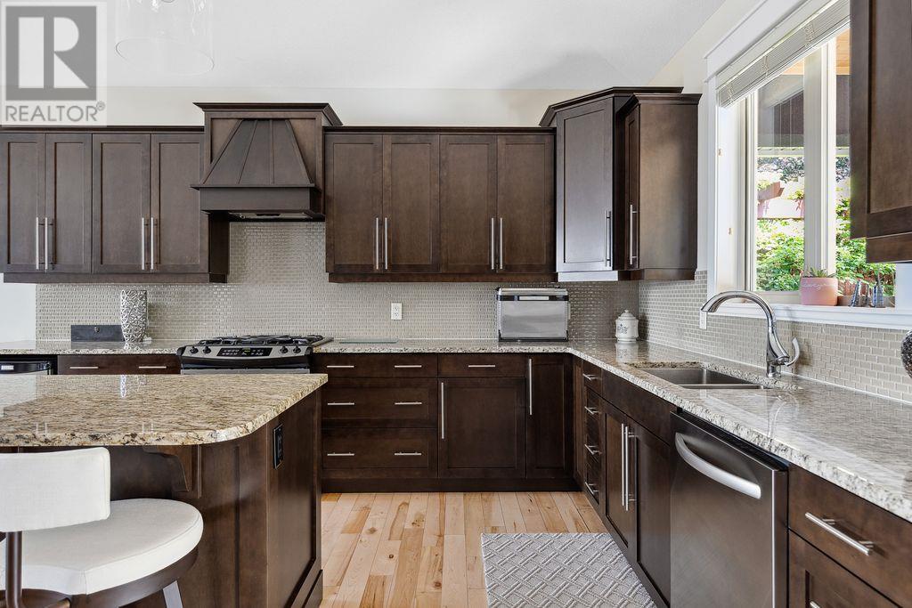  839 Clarance Avenue, Kelowna