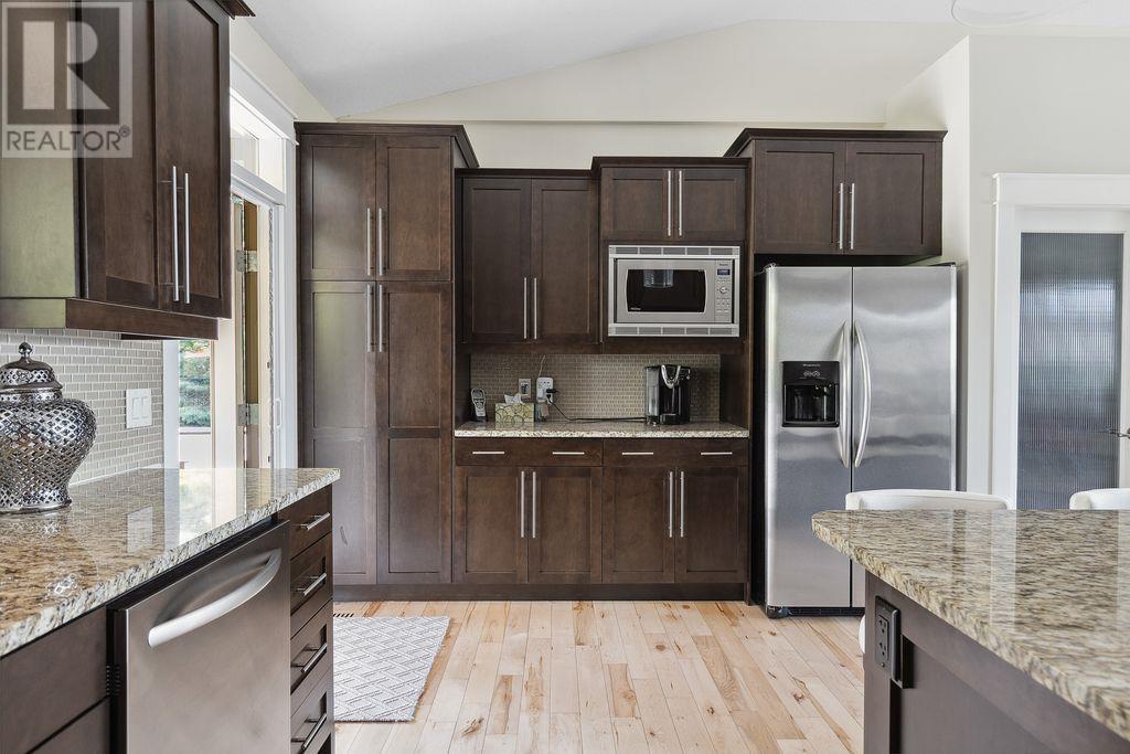  839 Clarance Avenue, Kelowna
