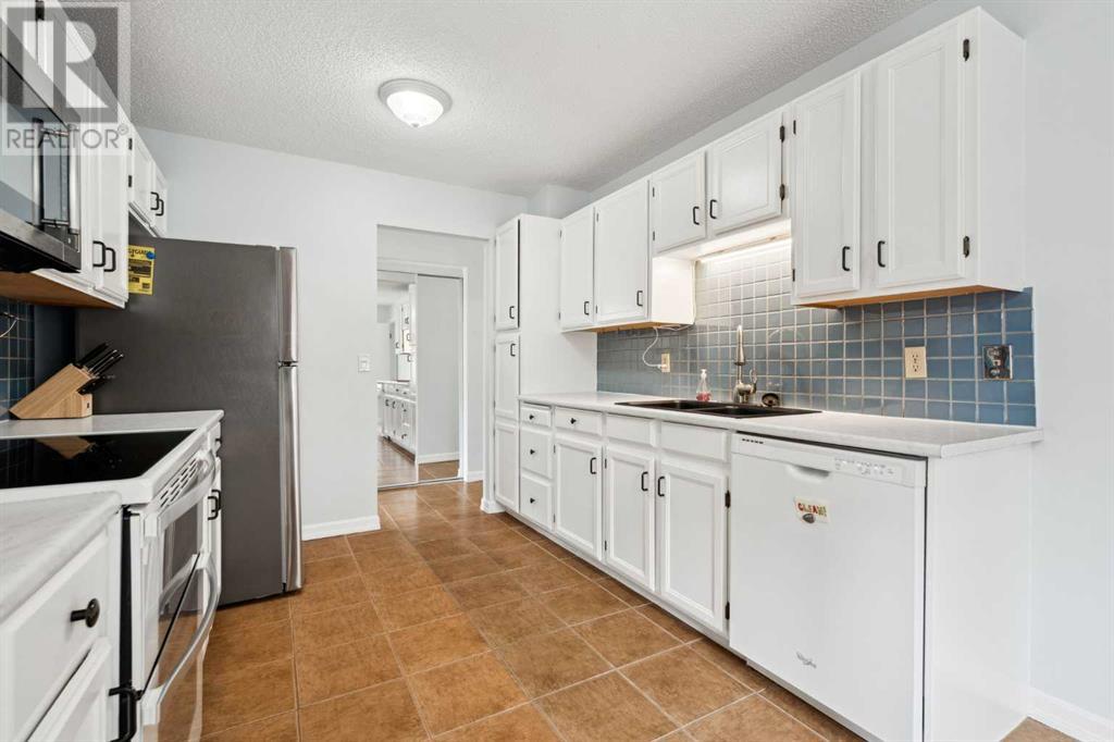 Single Family House Bungalow for Sale in  Sunhurst Road SE Sundance Calgary 