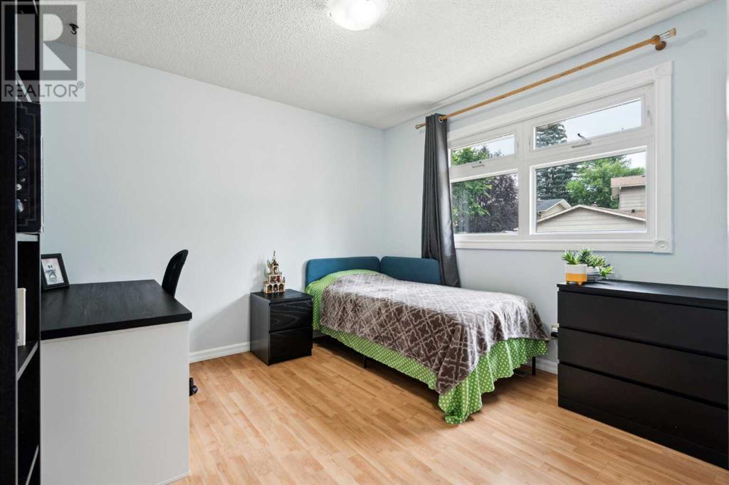 Single Family House Bungalow for Sale in  Sunhurst Road SE Sundance Calgary 