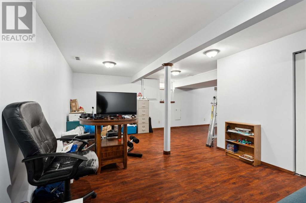Single Family House Bungalow for Sale in  Sunhurst Road SE Sundance Calgary 