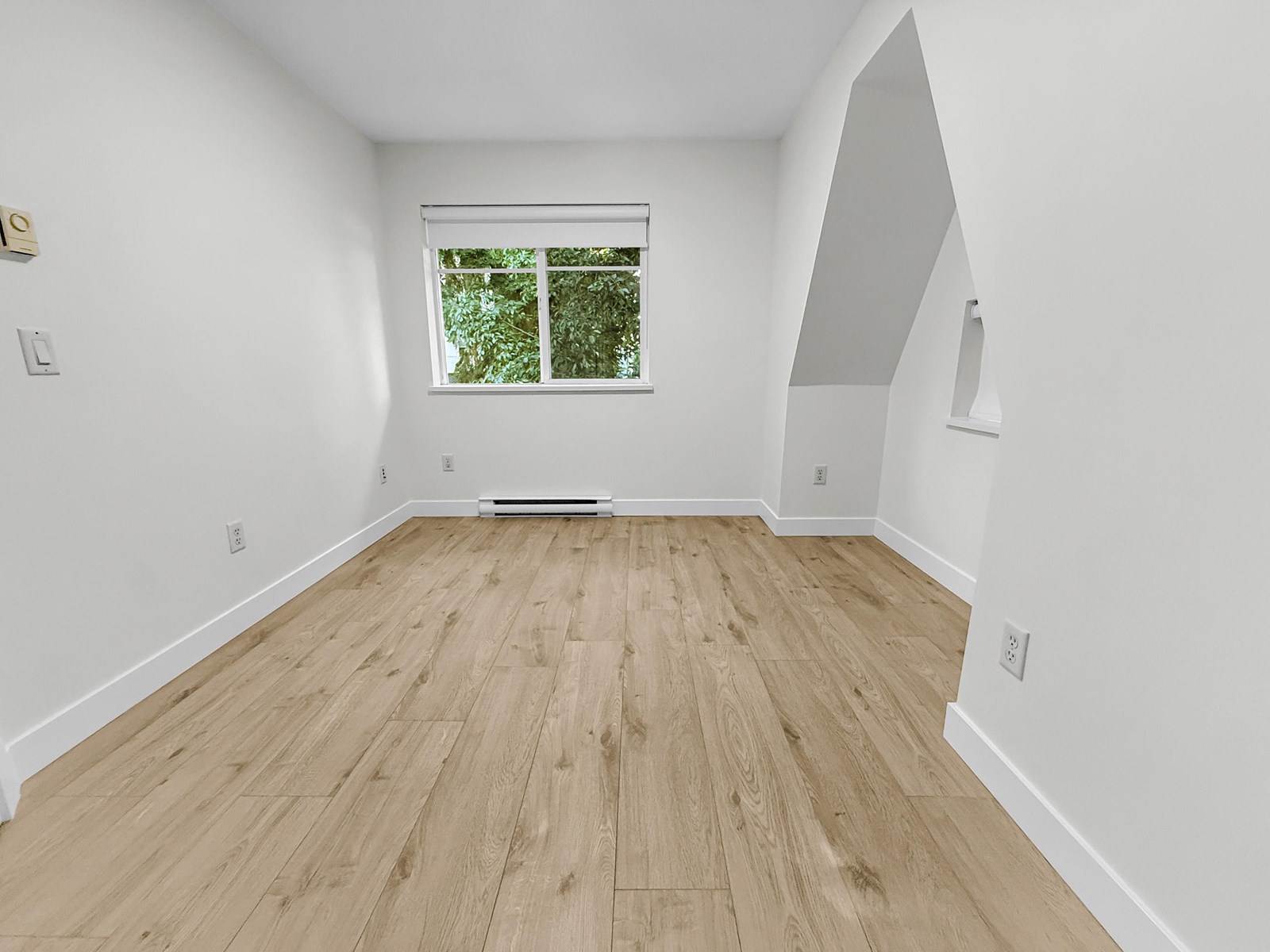 Photo 13 of 44 15871 85 Avenue, Surrey BC