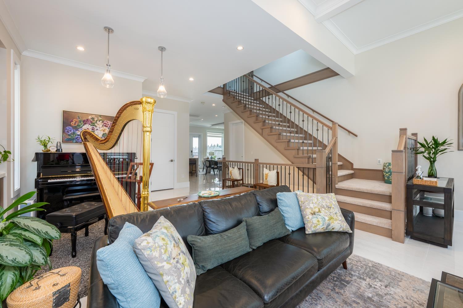 Photo 8 of 16796 16 A Avenue, Surrey BC