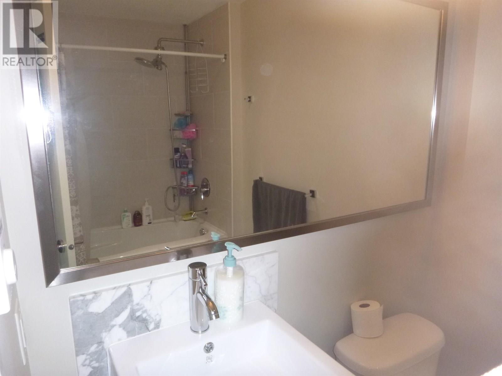 Photo 6 of 206 6611 Eckersley Road, Richmond BC