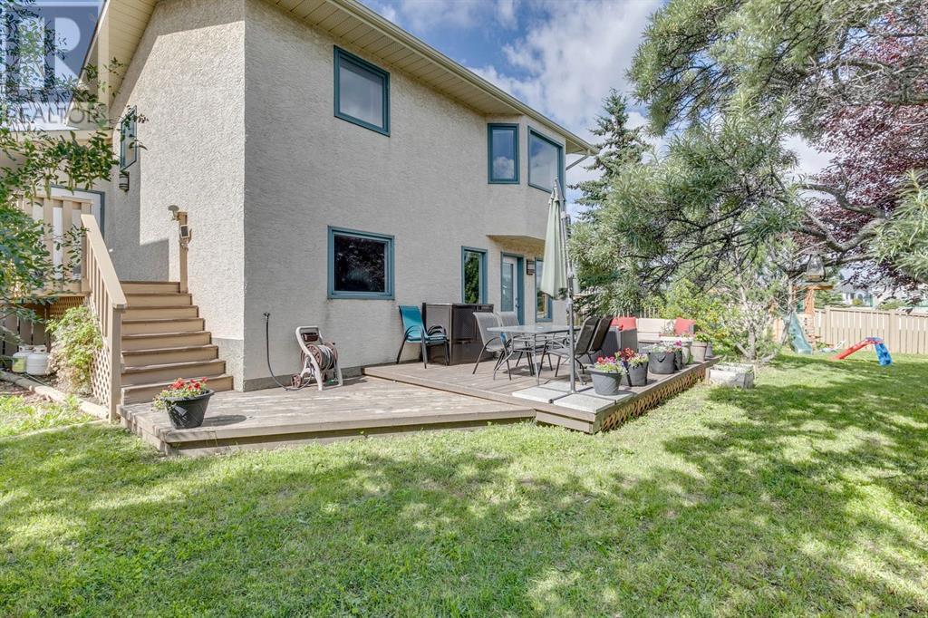 Single Family House 4 Level for Sale in  Hawkville Close NW Hawkwood Calgary 