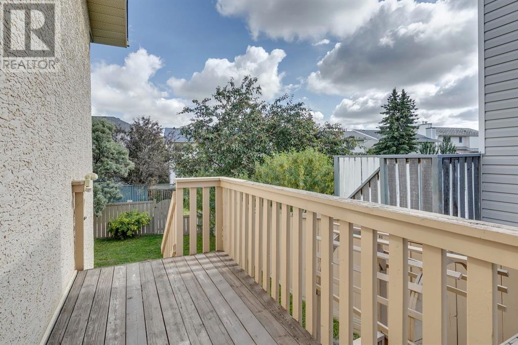 Single Family House 4 Level for Sale in  Hawkville Close NW Hawkwood Calgary 