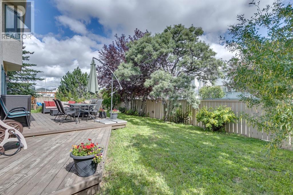 Single Family House 4 Level for Sale in  Hawkville Close NW Hawkwood Calgary 