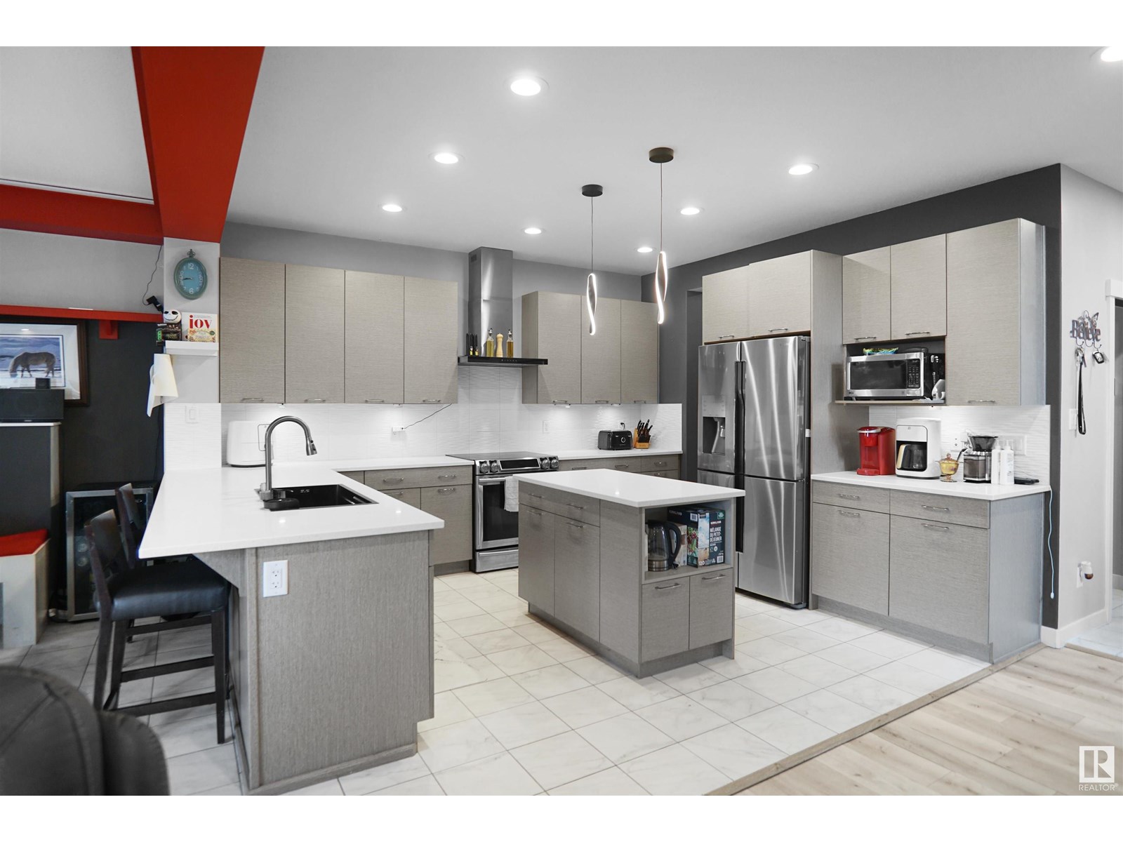 Photo 53 of 811 35 Av Nw, Edmonton AB