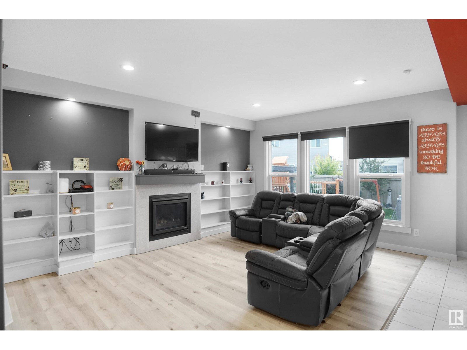 Photo 58 of 811 35 Av Nw, Edmonton AB
