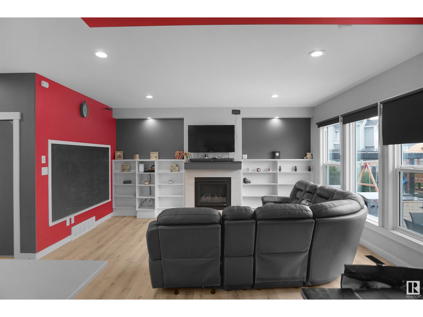Photo 39 of 811 35 Av Nw, Edmonton AB