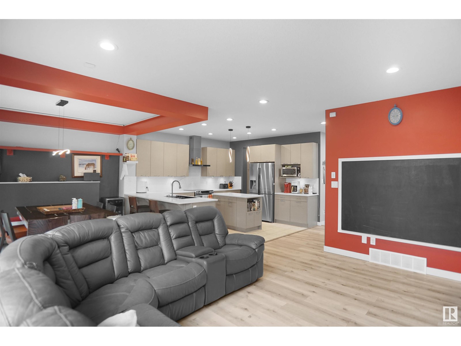 Photo 47 of 811 35 Av Nw, Edmonton AB
