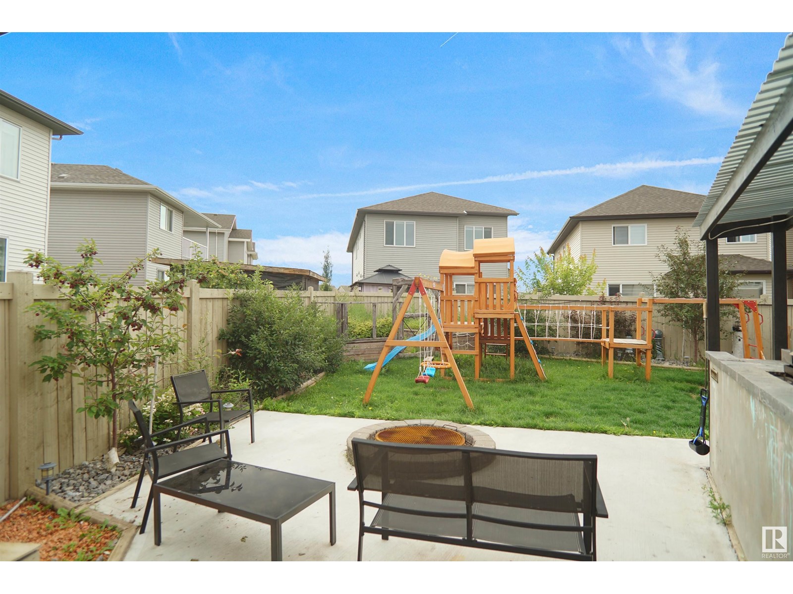 Photo 37 of 811 35 Av Nw, Edmonton AB