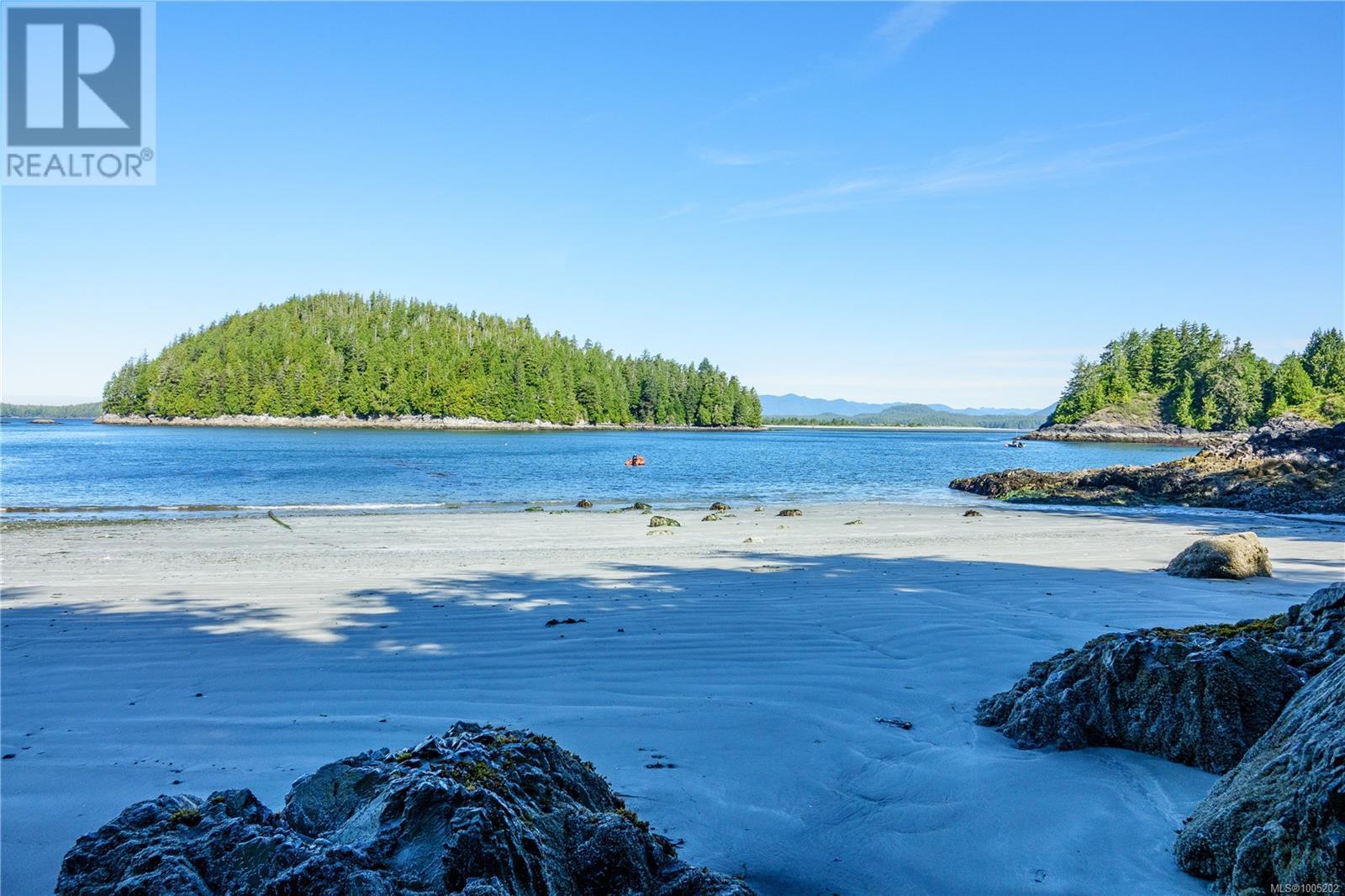 261 Cedar St, Tofino