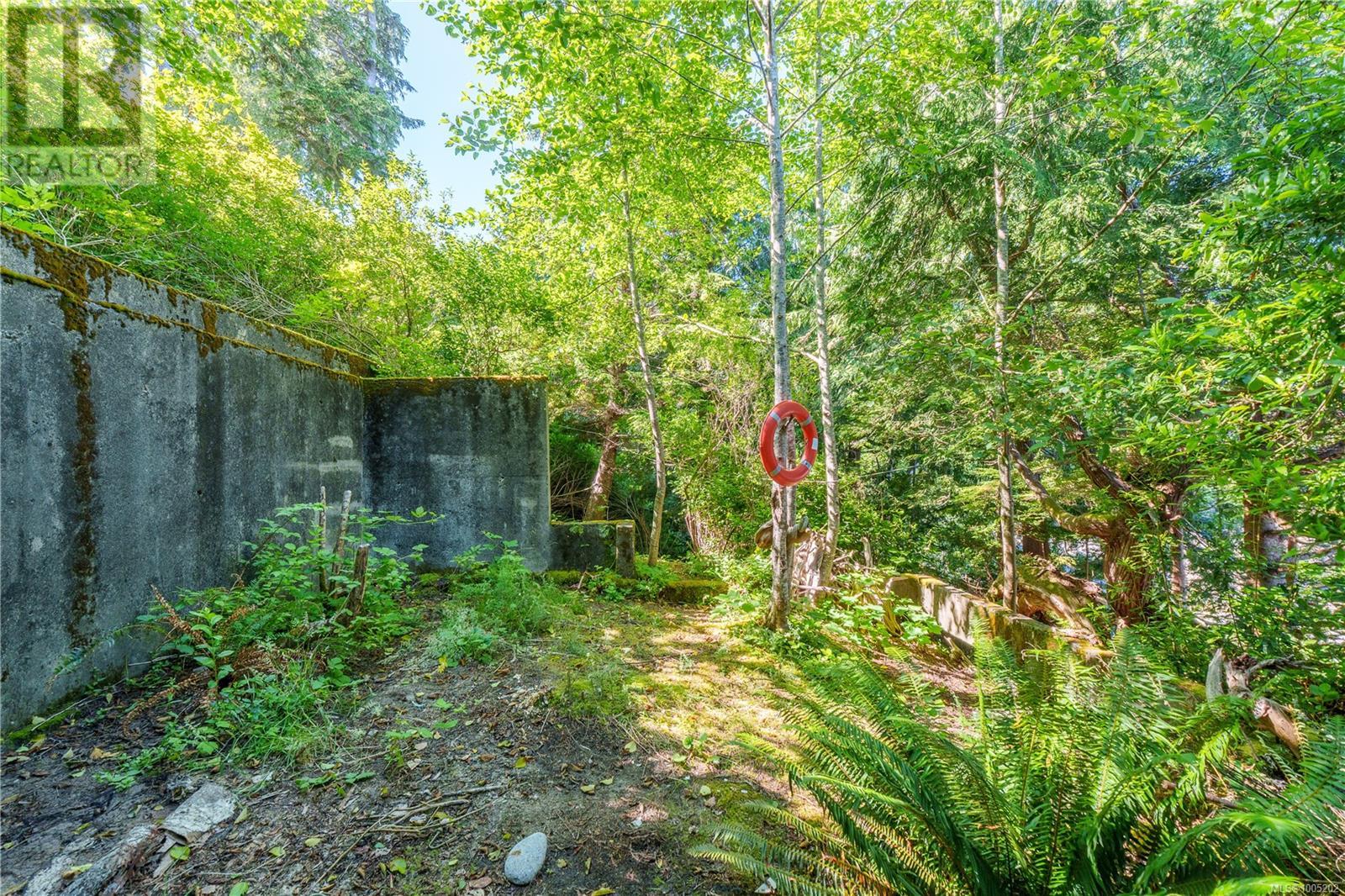 261 Cedar St, Tofino