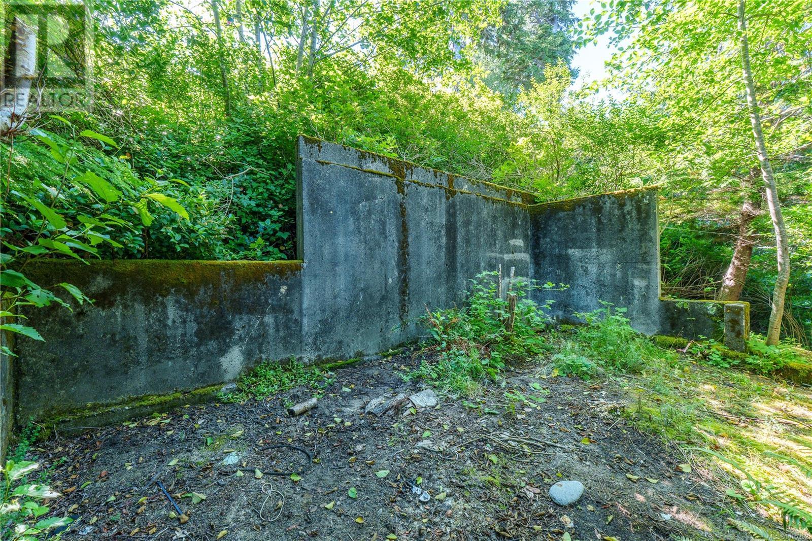 261 Cedar St, Tofino