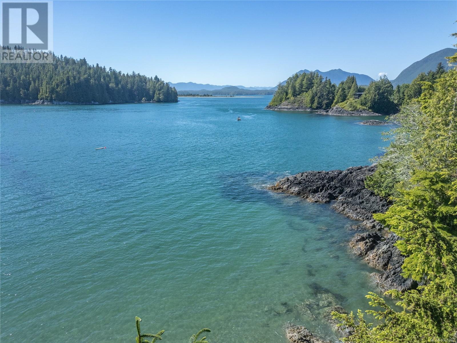 261 Cedar St, Tofino