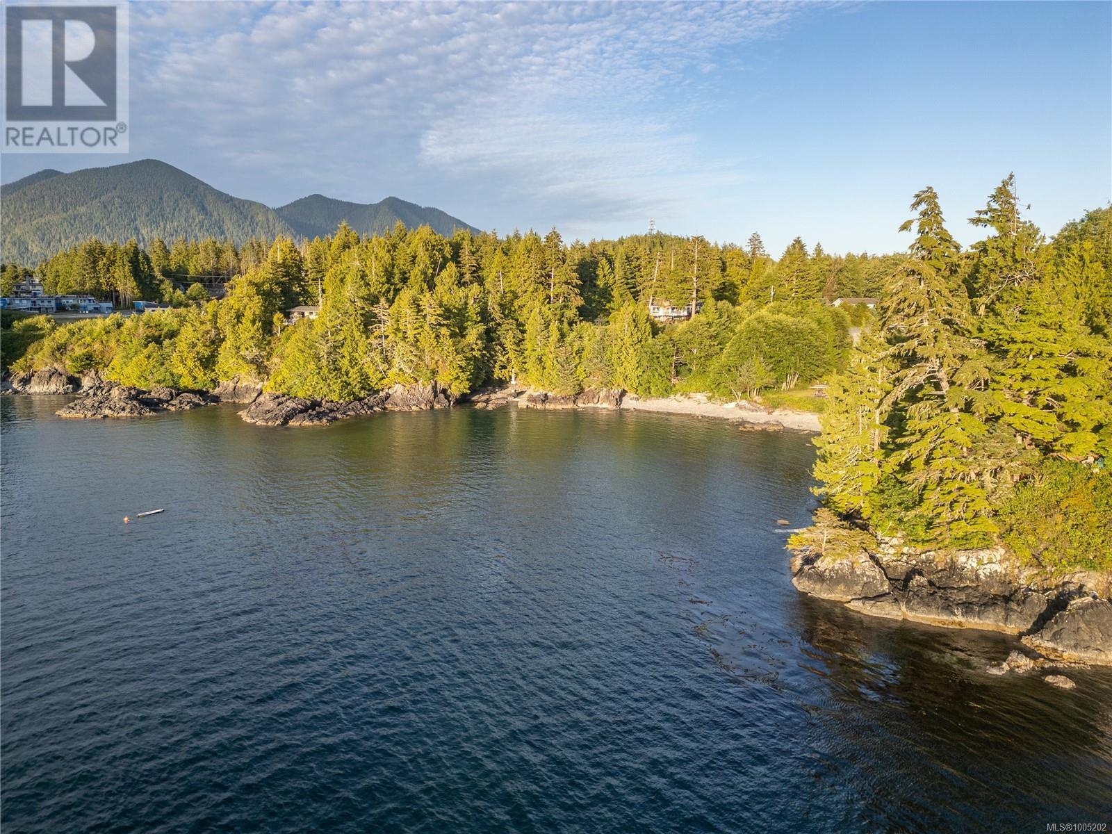261 Cedar St, Tofino