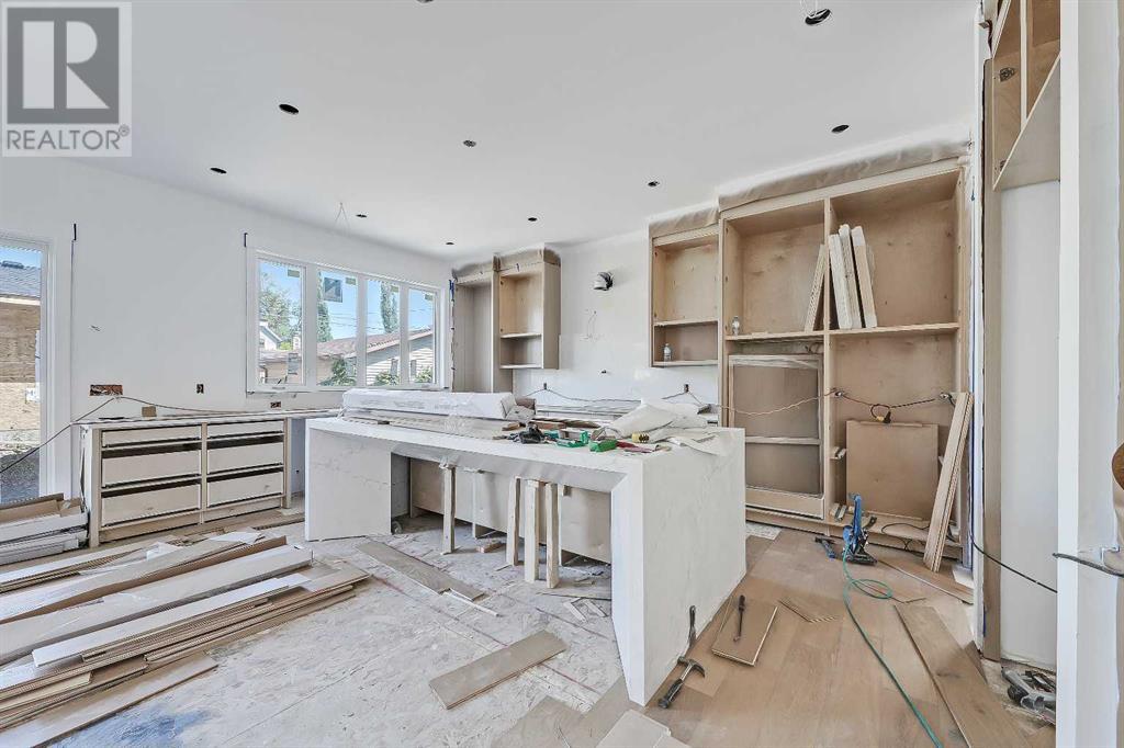 Single Family House for Sale in  Broadview Road NW West Hillhurst Calgary 