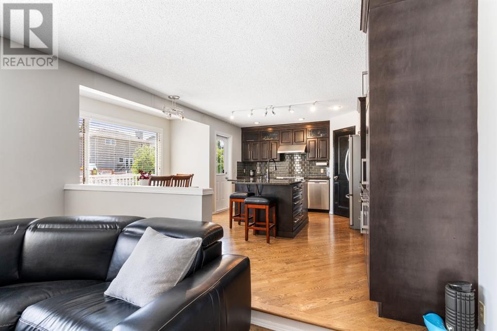 Single Family House for Sale in  Harvest Oak Green NE Harvest Hills Calgary 