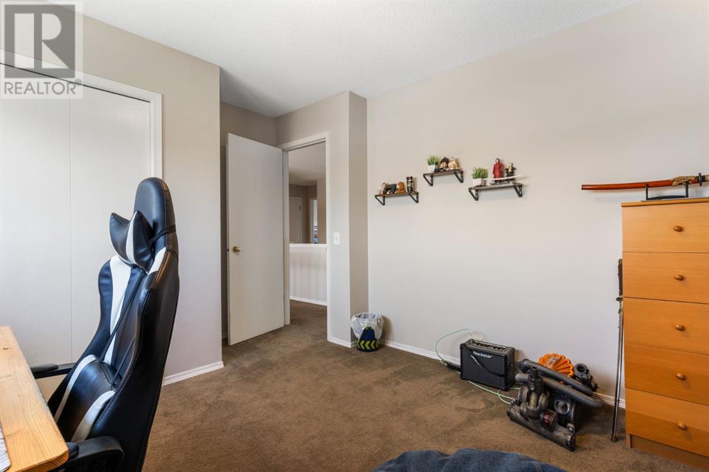 Single Family House for Sale in  Harvest Oak Green NE Harvest Hills Calgary 