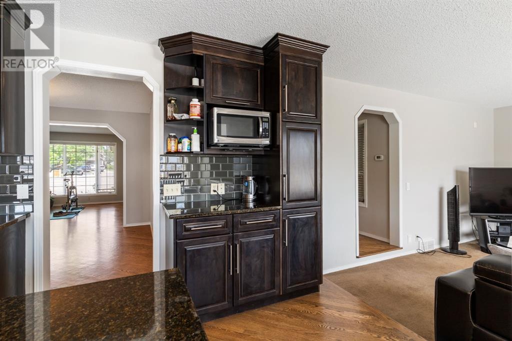 Single Family House for Sale in  Harvest Oak Green NE Harvest Hills Calgary 
