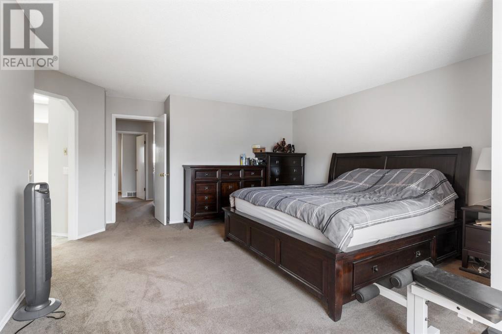 Single Family House for Sale in  Harvest Oak Green NE Harvest Hills Calgary 