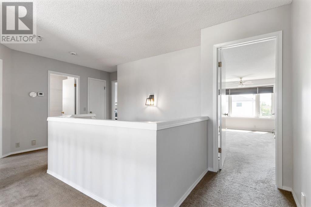 Single Family House for Sale in  Harvest Oak Green NE Harvest Hills Calgary 